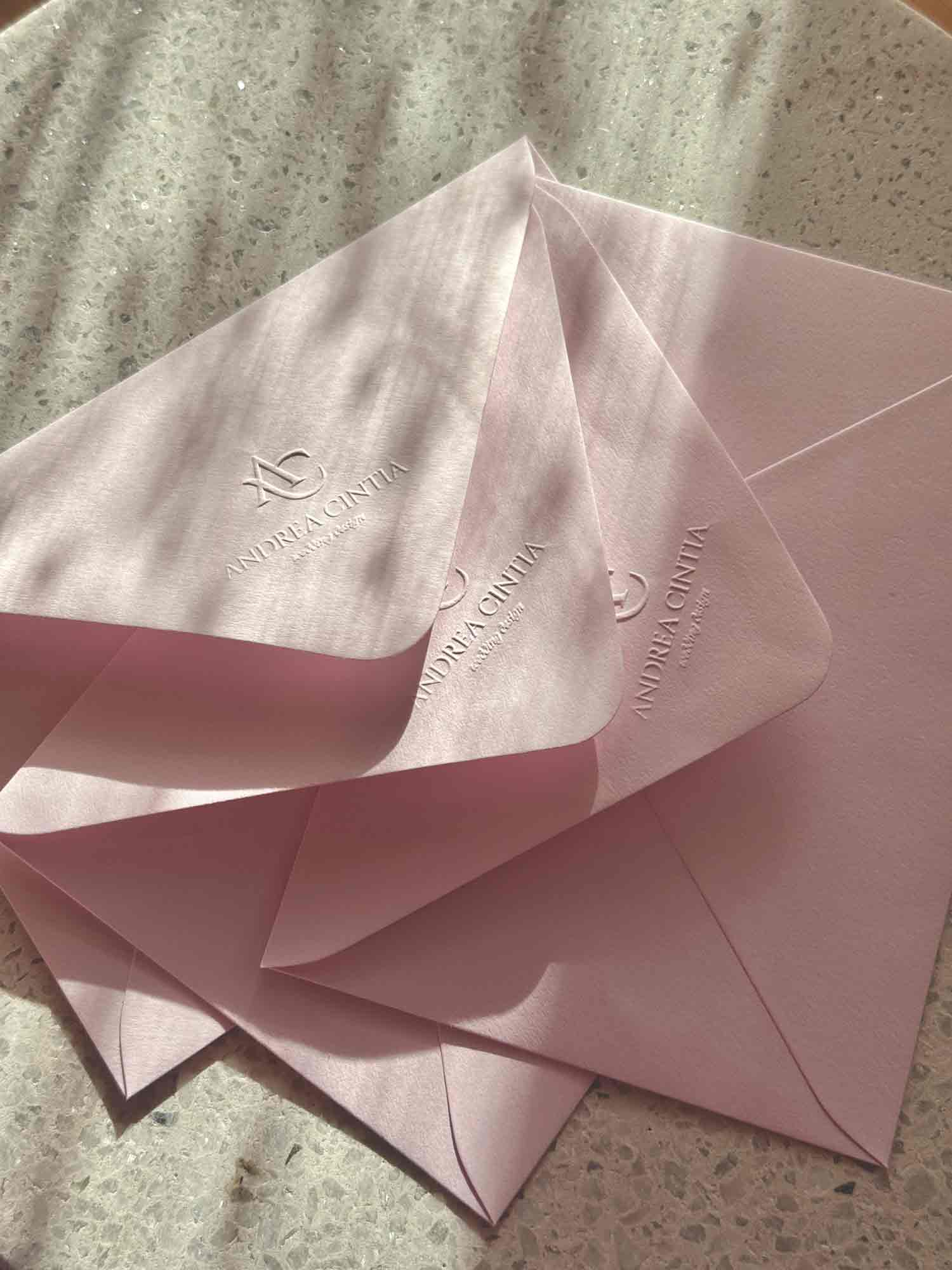 Prémium esküvői boríték dombornyomott monogrammal - Image 3