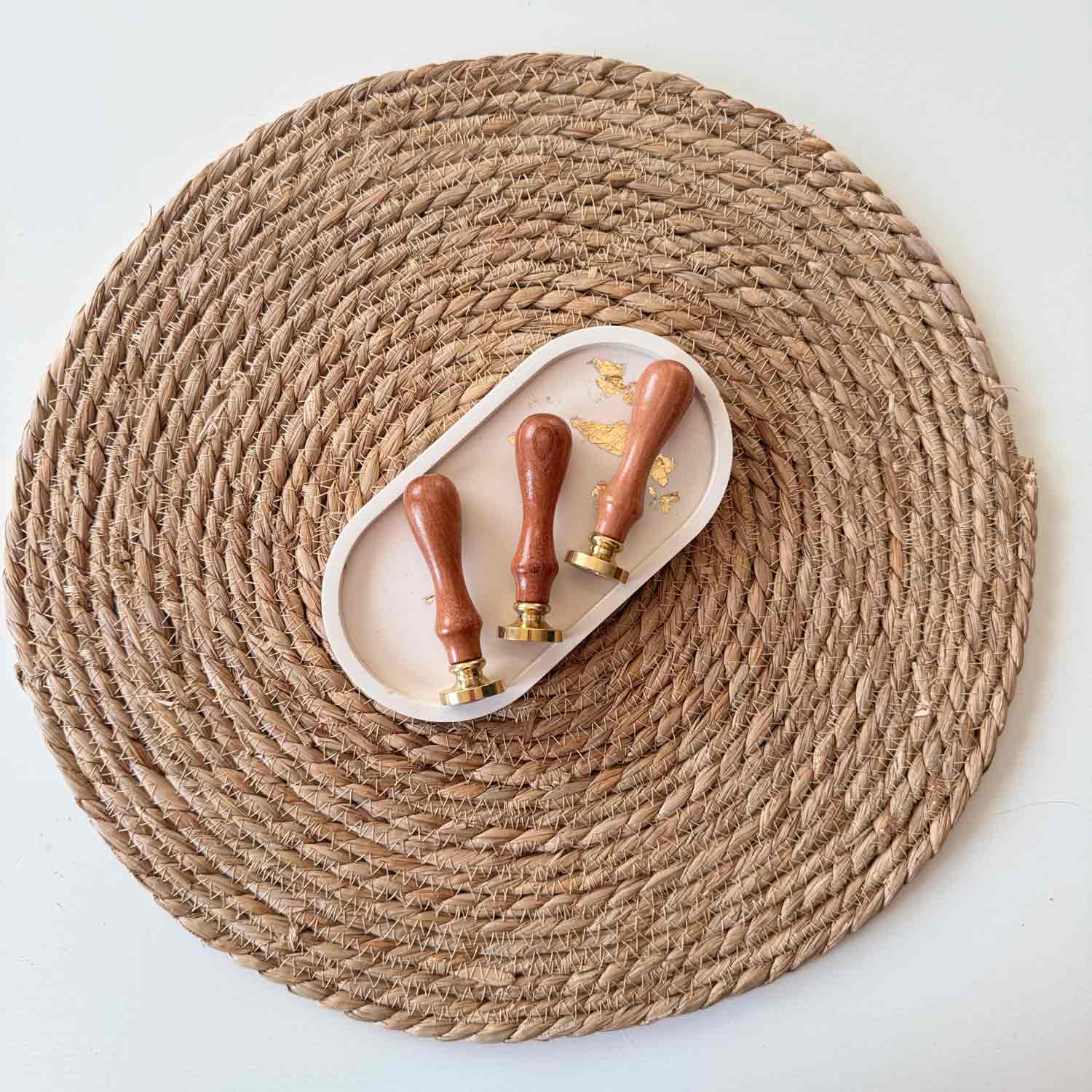 személyre szabott viaszpecsét monogrammal